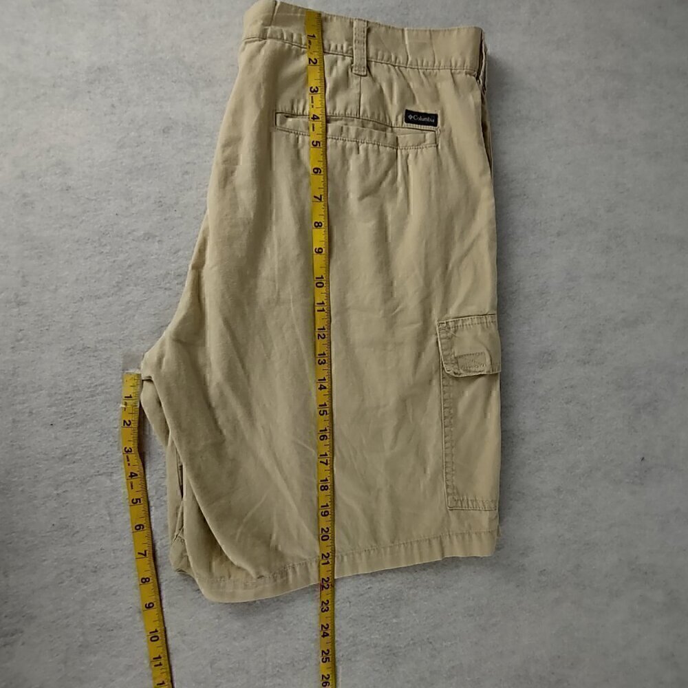 Columbia Men’s Tan, Beige, Multi Pocket Hiking, Casual Cotton Shorts Size 40X10 - Picture 7 of 10
